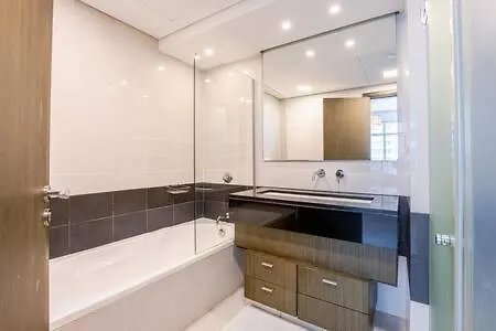 Hospitality Expert Lw1302 - D Mall Opera Fountain Dubai 0*,